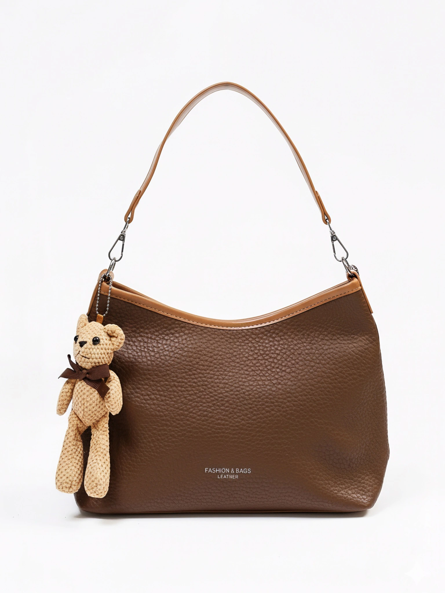 Сумка-кроссбоди  с декоративным брелком в ассортименте